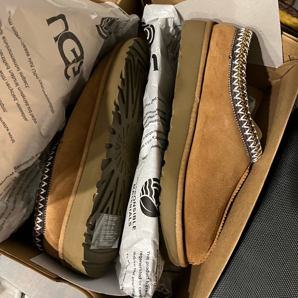 NEW Tasman Uggs size 9